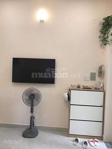 Cần Cho Thuê Căn Biệt Thự Sân Vườn DT 150m2 - 3PN, Hẽm Xe Hơi