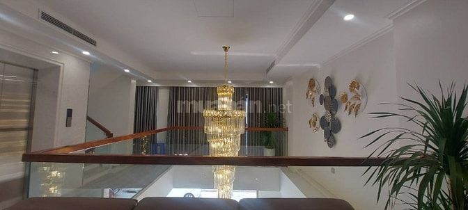 Rất Đẹp, BÁN Mặt Phố Bùi Ngọc Dương, Quận HBT: 106m2, MT 6.3m, 3 tầng,