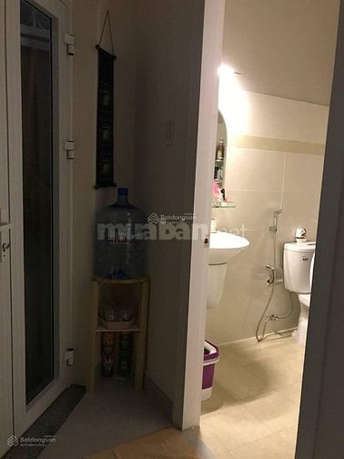Cần Cho Thuê Căn Biệt Thự Sân Vườn DT 150m2 - 3PN, Hẽm Xe Hơi