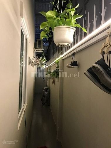 Cần Cho Thuê Căn Biệt Thự Sân Vườn DT 150m2 - 3PN, Hẽm Xe Hơi