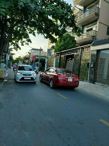 Bán nhà mặt đường Lê Văn Thịnh nối dài , Tp Thủ Đức 