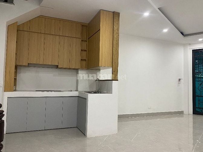 Chính chủ bán nhà 5 tầng ngõ 358/25 Bùi xương trạch,nhà đẹp giá rẻ