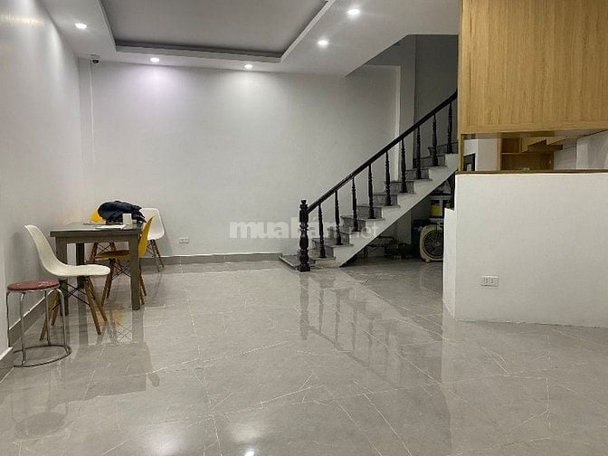 Chính chủ bán nhà 5 tầng ngõ 358/25 Bùi xương trạch,nhà đẹp giá rẻ