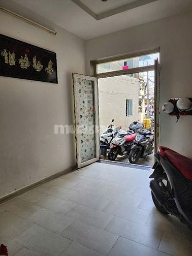 Bán nhà hẻm đường Cao Thắng 70m2 giá 9,8 tỷ quận Phú Nhuận.