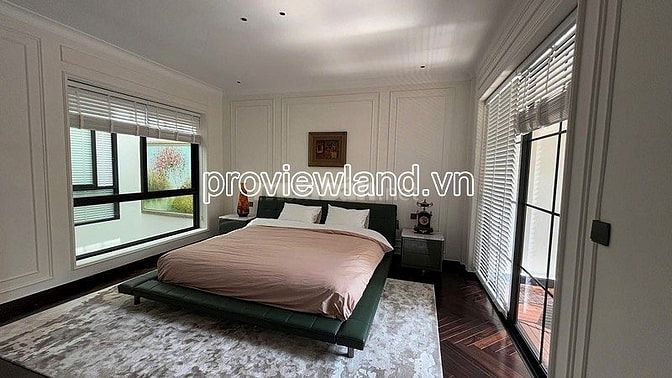 Bán biệt thự Quận 1, hẻm Nguyễn Thành Ý, HCM, DT đất 135.8m2, 3 tầng