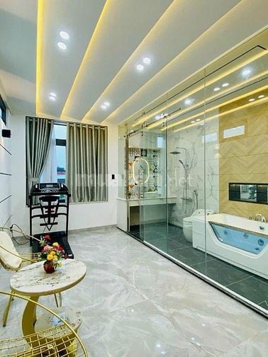 Đi nước ngoài định cư bán gấp nhà ở đường Đặng Văn Bi, phường Bình Thọ