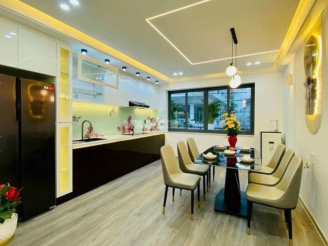 Đi nước ngoài định cư bán gấp nhà ở đường Đặng Văn Bi, phường Bình Thọ