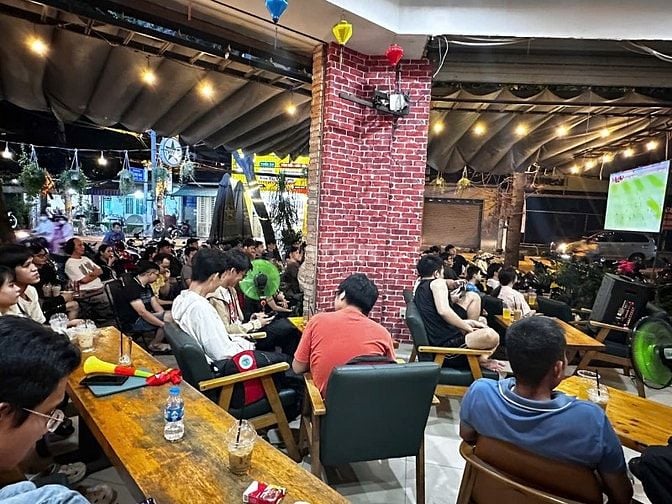 Sang Caffe góc 2 MT Tân Quý Tân Phú