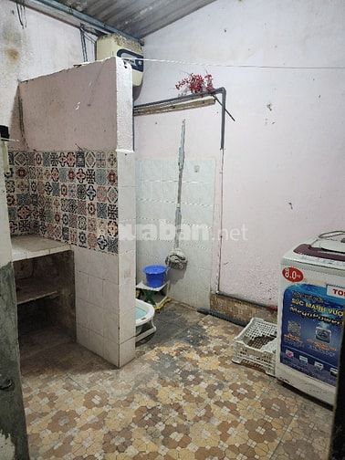Cho thê khu tập thể nhà B7 Vĩnh Hồ. Gần cầu vượt ngã tư sở