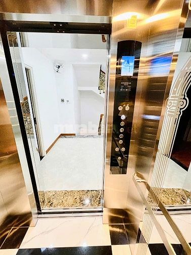 Bán biệt thự nghỉ dưỡng có hồ bơi 5 tầng thang máy 8x20 đường Âu Cơ 
