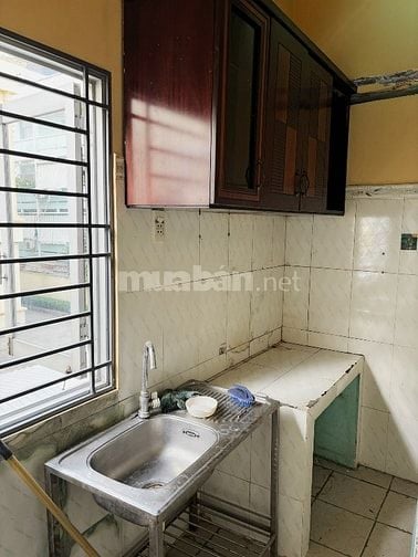 Phòng cho thuê 40m2, trung tâm Quận 5, gần ĐH Y Dược