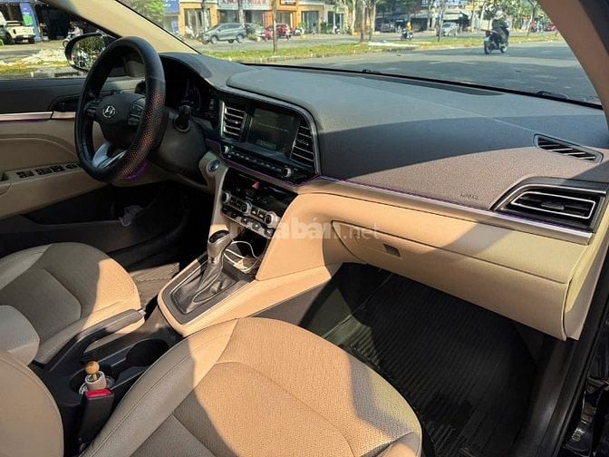 Bán xe Hyundai Elantra 2.0 Sản Xuất 2020. Màu Đen