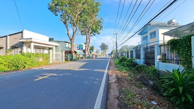 CẦN BÁN NGỘP LÔ ĐẤT 240m2 MẶT TIỀN ĐƯỜNG LÊ VĨNH HUY, THỊ TRẤN CỦ CHI.