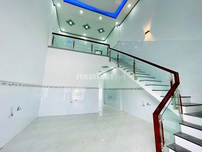 Cần tiền bán gấp căn nhà 126m2 ở xã Thái Mỹ - Củ Chi giá 630 triệu.