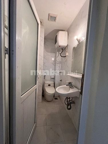 Cho thuê CC 80m2,2PN,2WC, Tòa C chung cư BQP, 120 Hoàng Quốc Việt