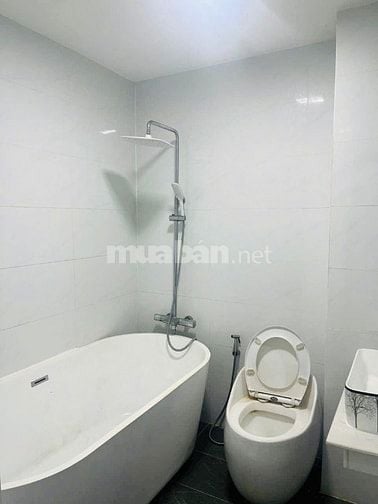 Nhà bán 4 tầng, gần MT, đường 904 Tạ Quang Bửu P5 Q8