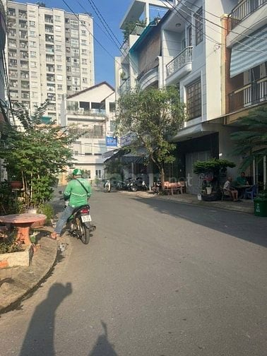 BÁN NHÀ HẼM 74 NGUYỄN QUÝ ANH.DT 4X14M, 2 LẦU,SÂN THƯỢNG.GIÁ 7,9 TỶ - 