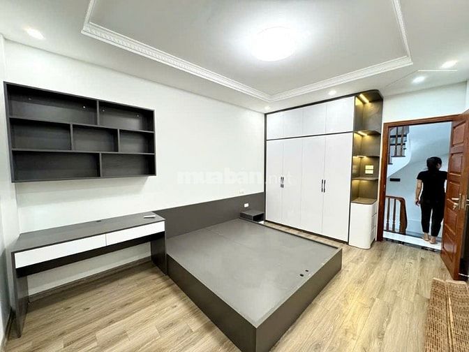 NHÀ MỚI - MẶT NGÕ THÔNG, KINH DOANH, Ô TÔ ĐỖ CỬA, FULL NỘI THẤT