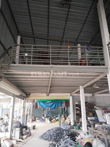 Cho thuê xưởng diện tích sử dụng 1000m, đã lợp 600m, còn lại sân và tờ