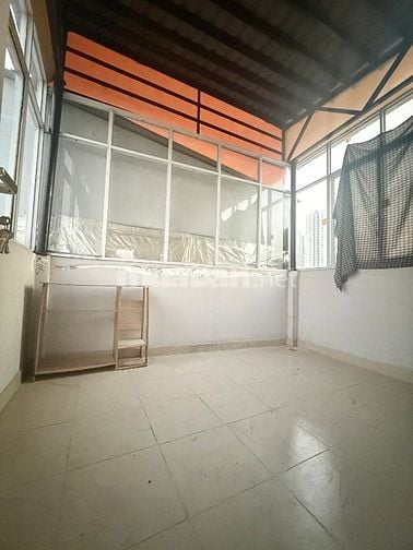 TẠ QUANG BỬU QUẬN 8, 35M2 4 TẦNG CÁCH MẶT TIỀN 10M, KO QUY HOẠCH.