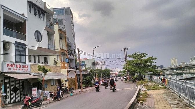 Nhà MT Ba Đình View sông 97m2 đất giá 17 tỷ còn 13,8 tỷ