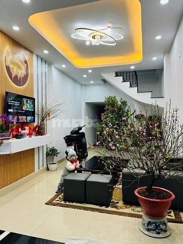 NHÀ NGÕ THÔNG, TRƯỚC NHÀ Ô TÔ TRÁNH, QUAY ĐẦU, KINH DOANH ĐỈNH