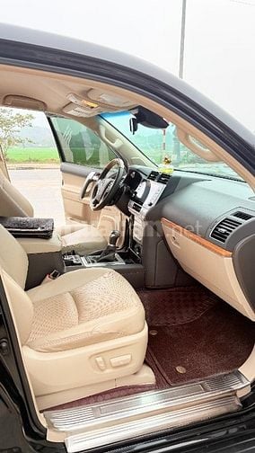 Bán Toyota Prado VX model 2022, sơn zin 99,99%.