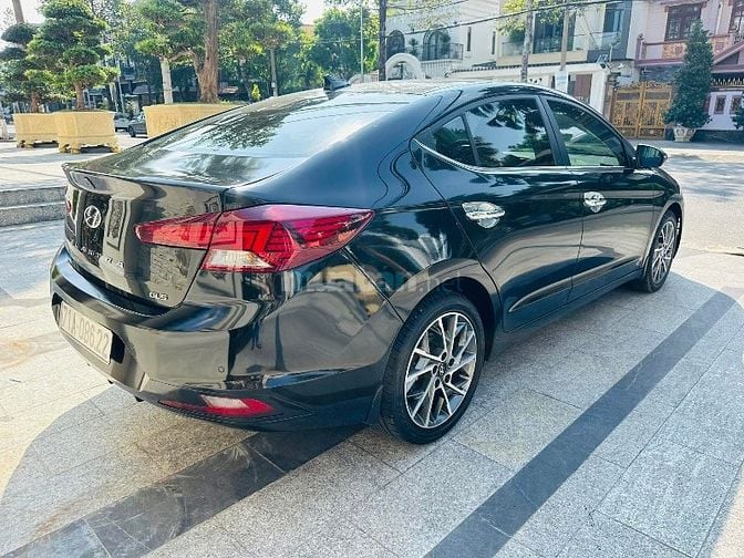 Hyundai Elantra 2.0GLS Sản xuất 2020 xe cực đẹp 