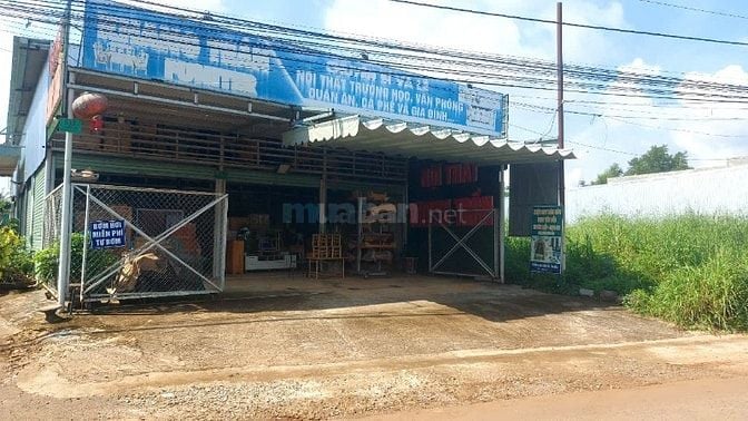 Nhà 2 mặt tiền . Sổ hồng riêng