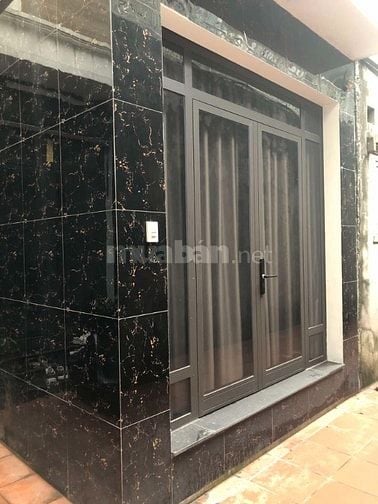 Giảm chào 1tỷ. chủ nhà thiện chí bán căn nhà đang ở 53m2 long biên