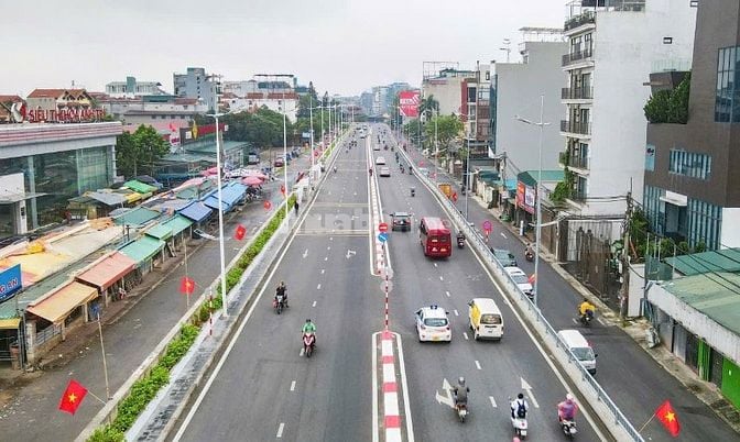 Bán đấy diện tích 300m2 mặt tiền 9m mặt phố Âu Cơ, Tây Hồ,Hà Nội 