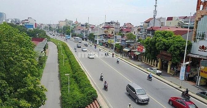 Bán đấy diện tích 300m2 mặt tiền 9m mặt phố Âu Cơ, Tây Hồ,Hà Nội 