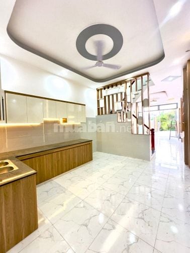 Cần bán căn nhà 132m2 ,sổ hồng riêng,công chứng sang tên liền