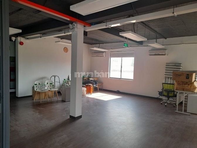 Cho thuê văn phòng shwo room phan huy ích qận gò vấp , DT: 1,200m2