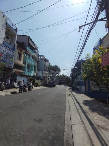 View công viên triệu đô! Mặt tiền đường Số 28 Bình Phú 1, lửng 3 lầu c