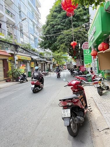 Siêu phẩm ngay nhà GA T3 sô 158 Hoàng hoa thám p13 Q.TB giá : 25 tỷ 