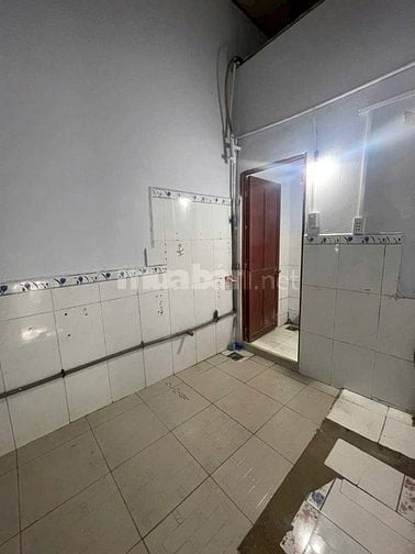 Bán căn nhà nát 1trệt 1 lầu. 1/Trần Văn Mười DT60m2 giá 990tr-Sổ riêng