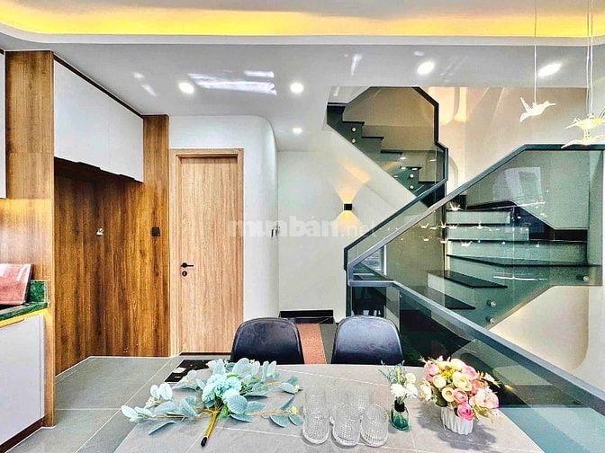 Bán nhà 5 tầng Phan Tây hồ quận Phú nhuận 
