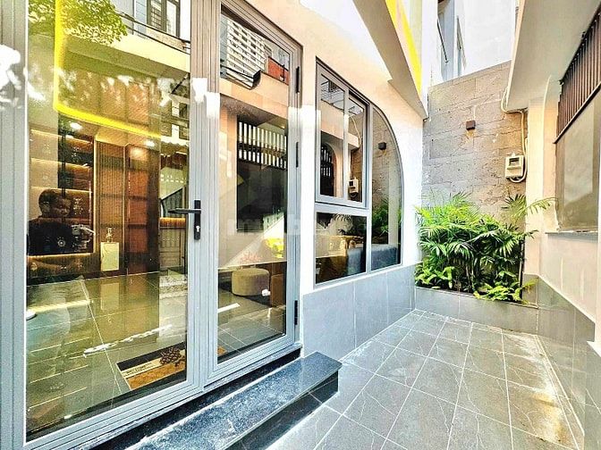 Bán nhà 5 tầng Phan Tây hồ quận Phú nhuận 