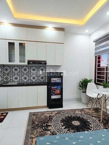 Bán nhà-Láng- KD cho thuê-Gần phố-6t x 9 phòng kk-DT 42m2- Nhỉnh 9 tỷ