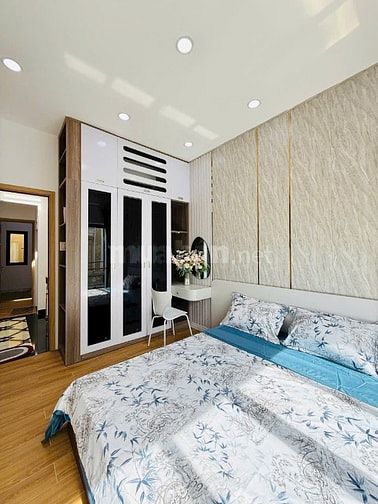 Nhà tuyệt đẹp CAO CẤP 2 lầu, hẻm Phạm Văn Bạch, P15, Q.Tân Bình.