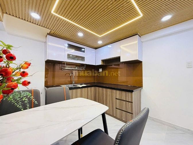 Nhà tuyệt đẹp CAO CẤP 2 lầu, hẻm Phạm Văn Bạch, P15, Q.Tân Bình.