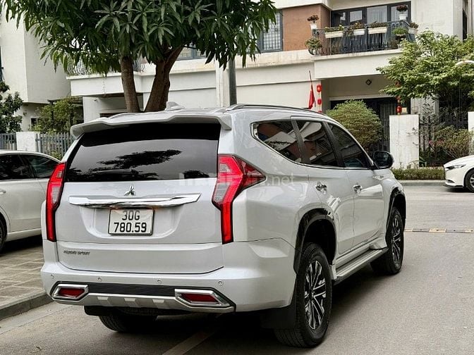 Bán xe Mitsubishi Pajero,7 chỗ, Máy Dầu 