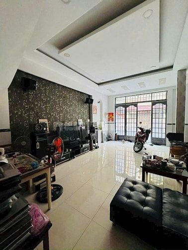 Bán nhà MT nhựa Võ Thị Hồi -Xuân Thới Đông-SHR giá 1ty690 - DT 68m2