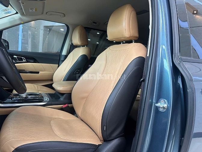 Kia Carnival Premium 2.2D 8S 2022 - Xe đẹp