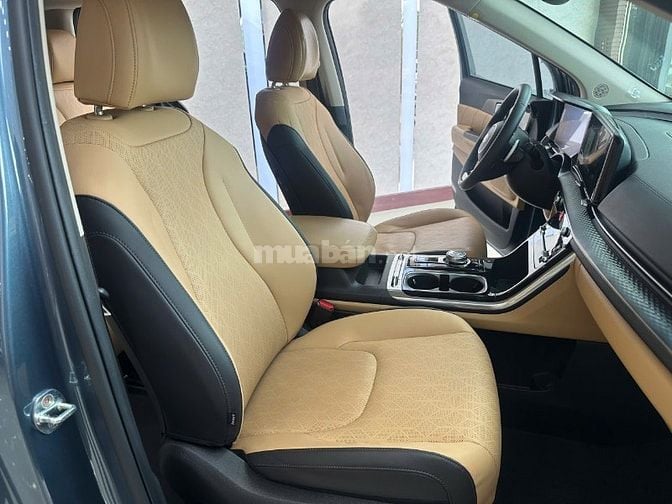 Kia Carnival Premium 2.2D 8S 2022 - Xe đẹp