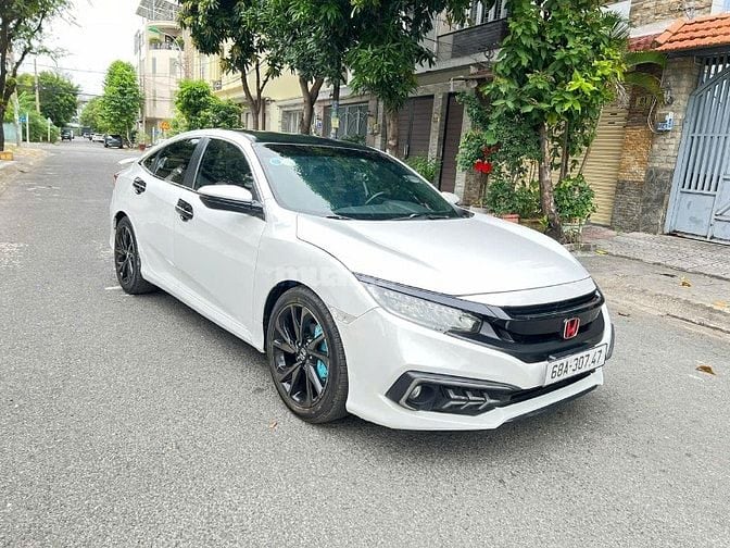 Bán xe Honda CiVic 1.8G Sản xuất 2019 Màu Trắng, xe nhập Thái