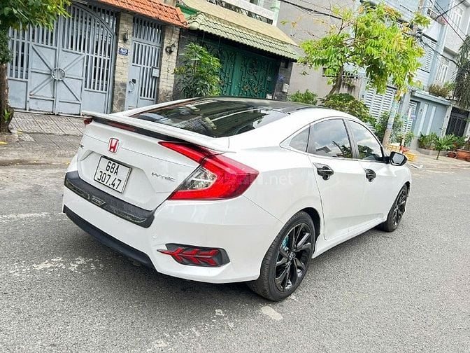 Bán xe Honda CiVic 1.8G Sản xuất 2019 Màu Trắng, xe nhập Thái