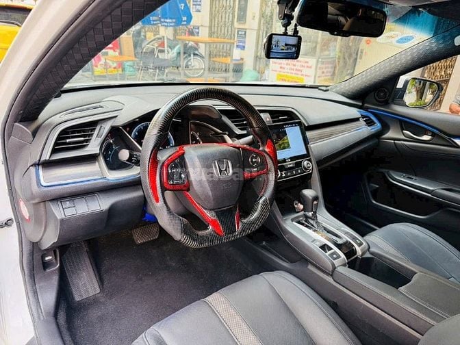 Bán xe Honda CiVic 1.8G Sản xuất 2019 Màu Trắng, xe nhập Thái