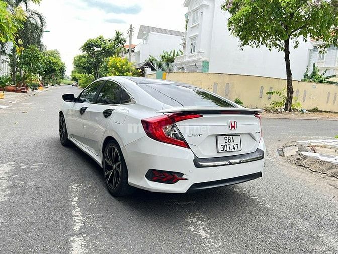 Bán xe Honda CiVic 1.8G Sản xuất 2019 Màu Trắng, xe nhập Thái